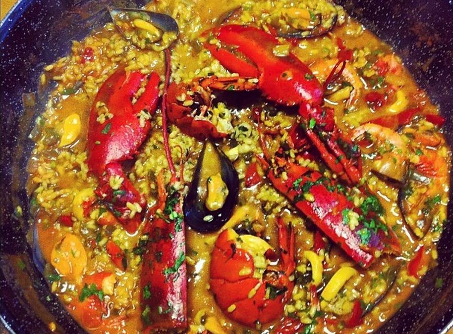 Arroz con bogavante, el sabor del mar en la gastronomía de Valencia