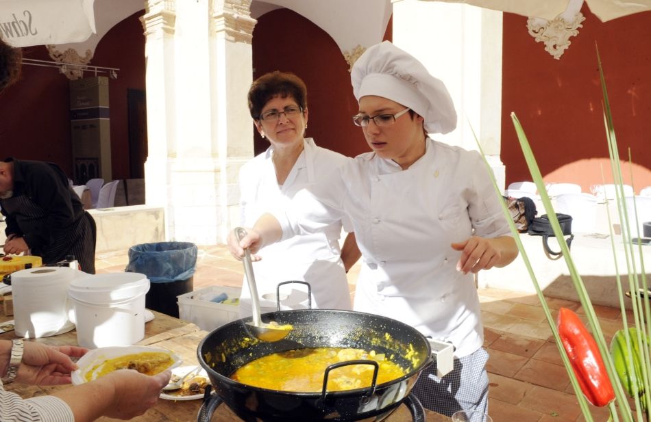 Concurso de "arròs caldós" en Llutxent