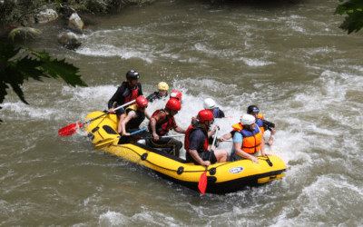 Descenso en canoa por las aguas del río Cabriel