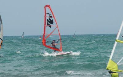 Dónde aprender y practicar windsurf