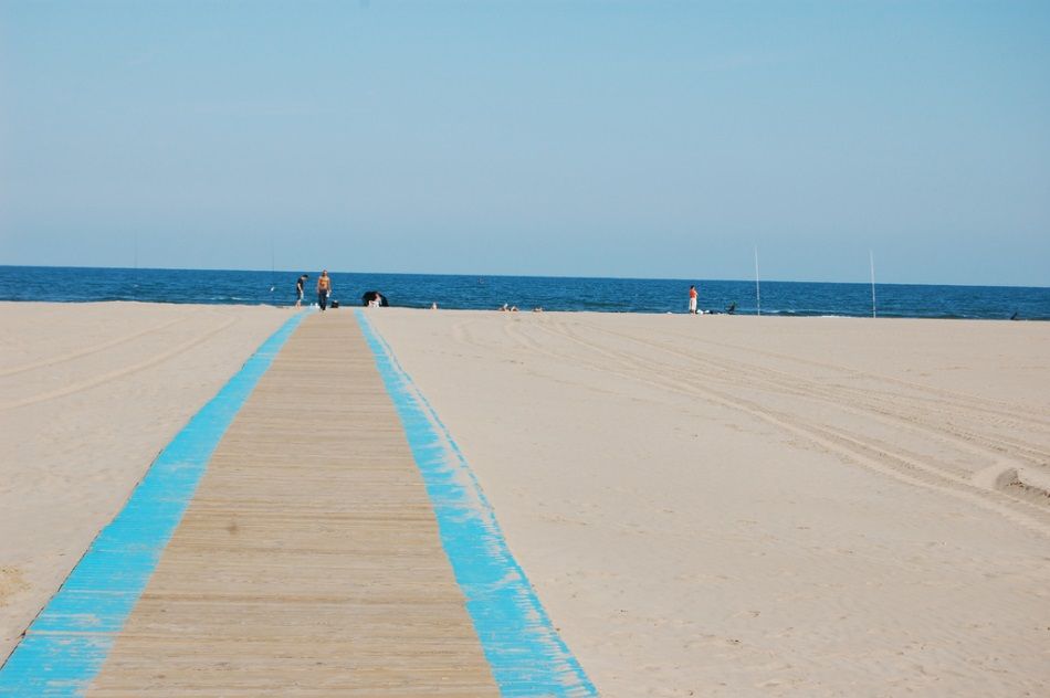 Accesibilidad en las playas de la costa valenciana
