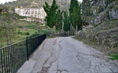 Disfruta del senderismo desde Agullent a Agres