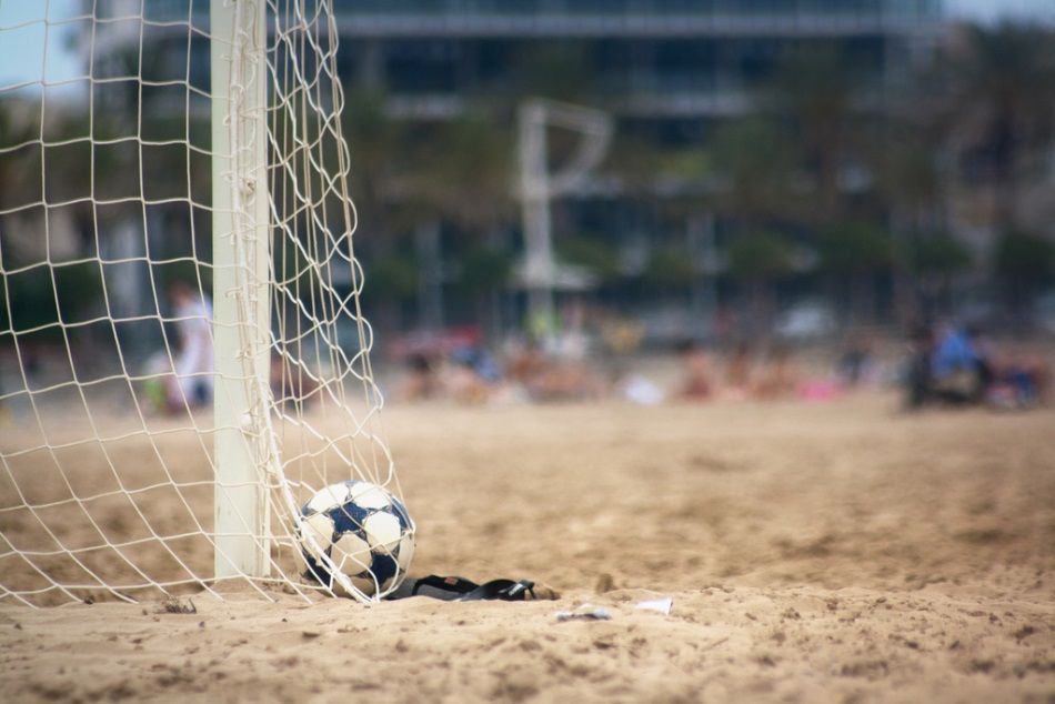 Practica deporte en las playas valencianas