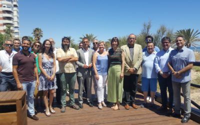 Gandia rehabilita la pasarela de peatones de la playa con la ayuda de València Turisme