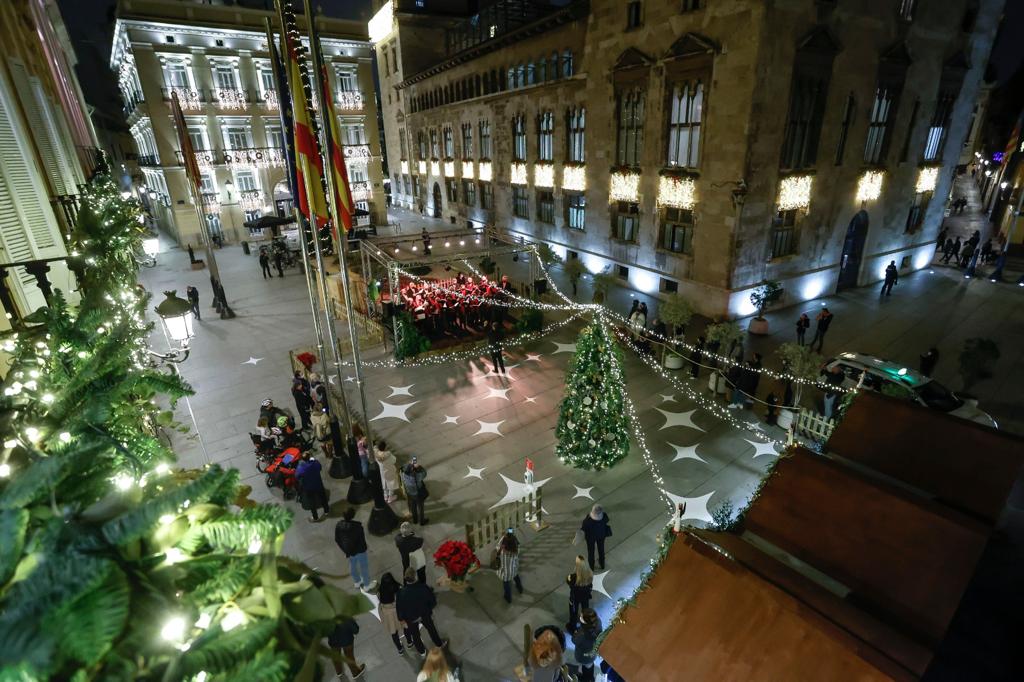 La Diputació abre la Plaça del Nadal con música, teatro y talleres infantiles