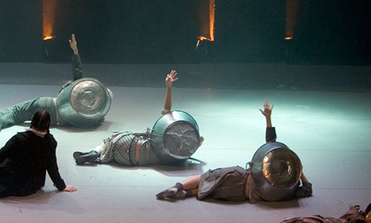El Escalante invita a los niños a pasar la noche en el teatro en busca del fantasma