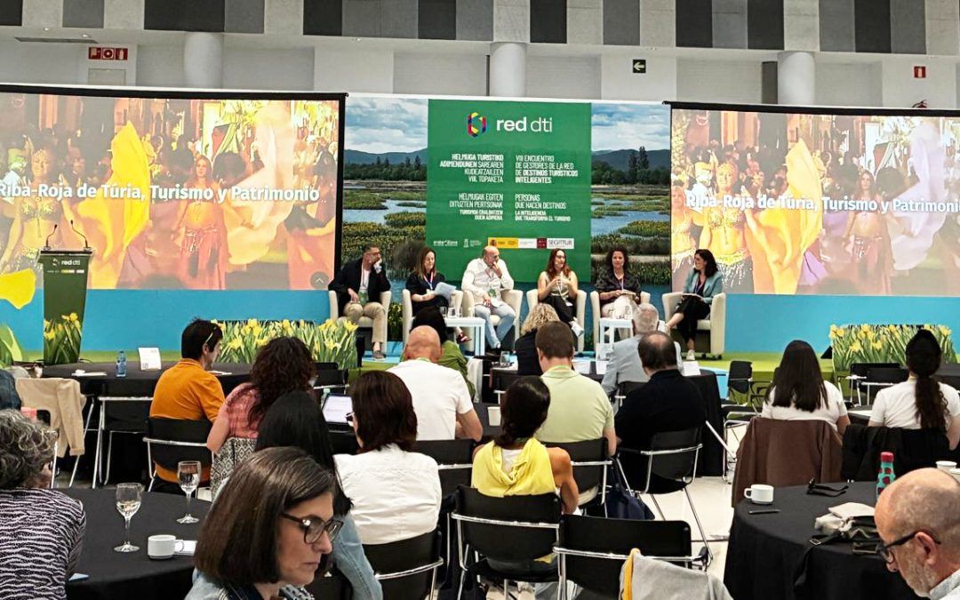 La Diputació de València analiza cómo implantar el turismo inteligente en los municipios de la provincia
